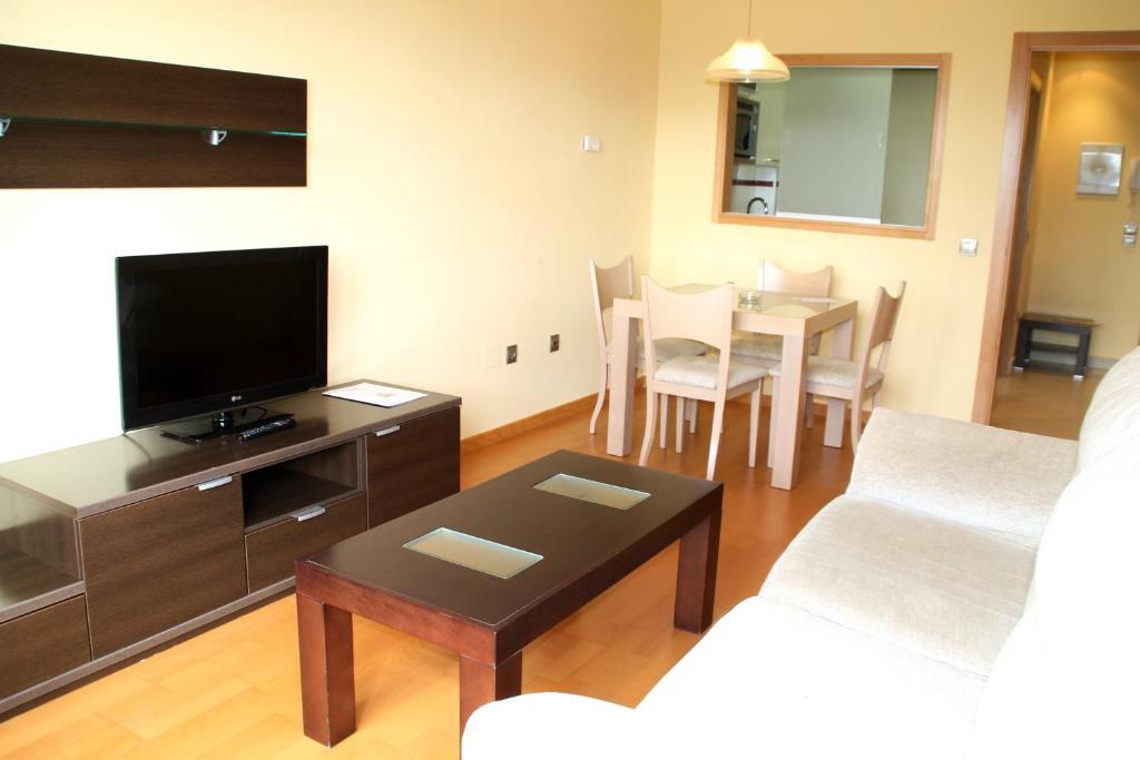 Apartahotel Ribera 아로요데라엔코미엔다 외부 사진