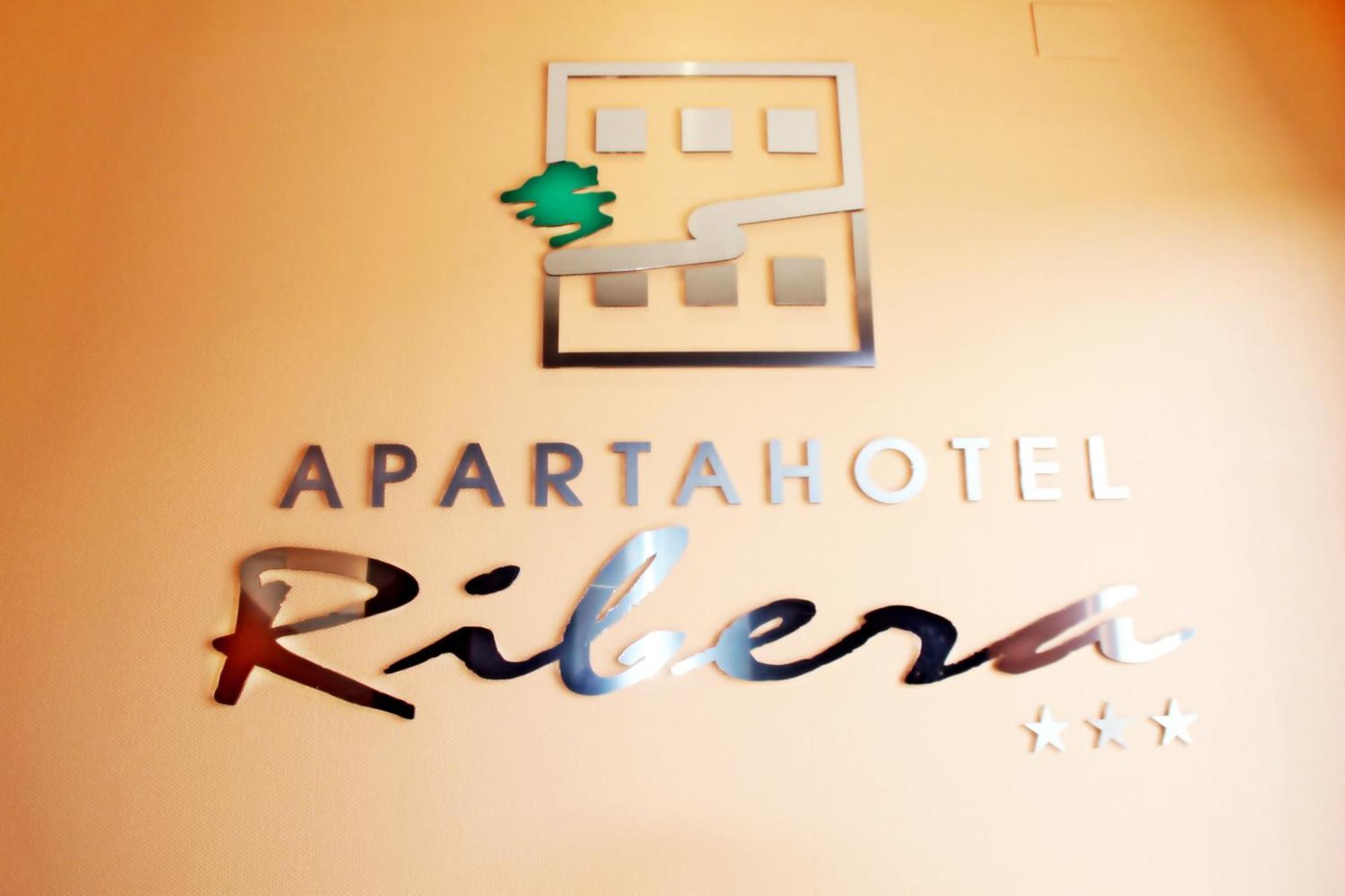 Apartahotel Ribera 아로요데라엔코미엔다 외부 사진
