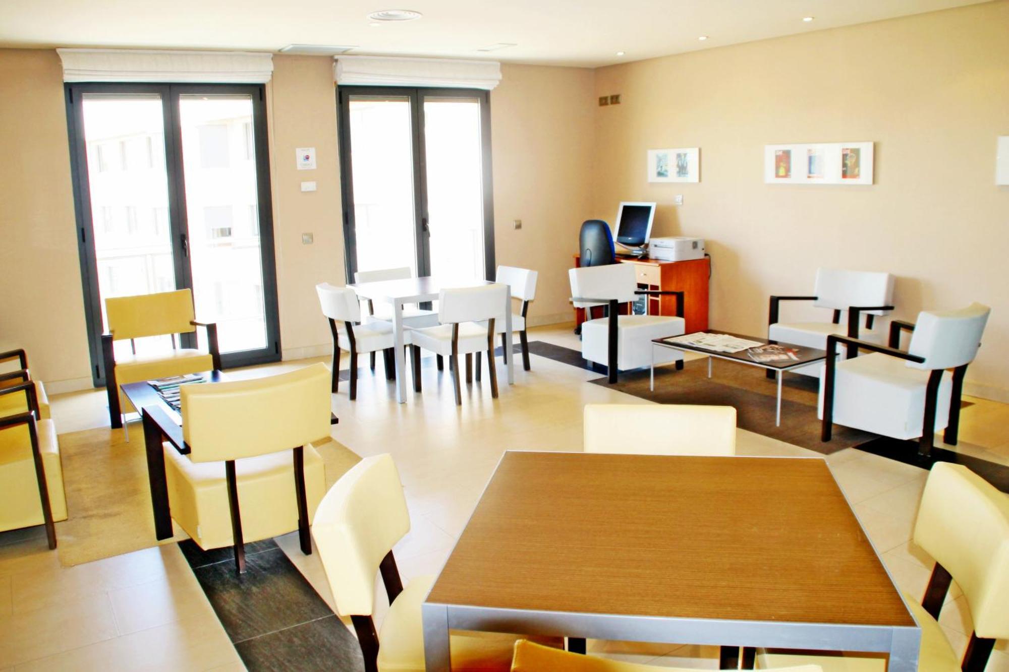 Apartahotel Ribera 아로요데라엔코미엔다 외부 사진